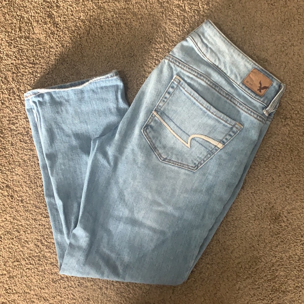 Women’s American Eagle Distressed Jeans